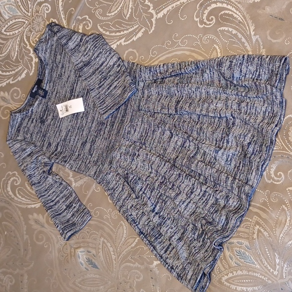 New with tag, GAPkids dress, size xs(4-5)